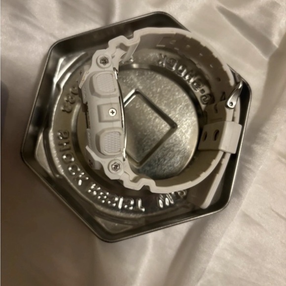 G-Shock watch - Picture 3 of 4